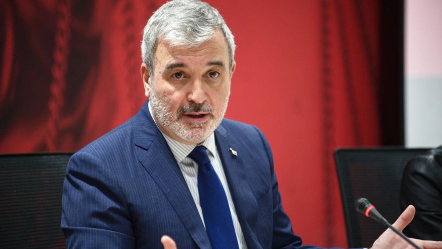 Collboni asume un gobierno en solitario en Barcelona ante el adelanto catalán y el choque con Colau