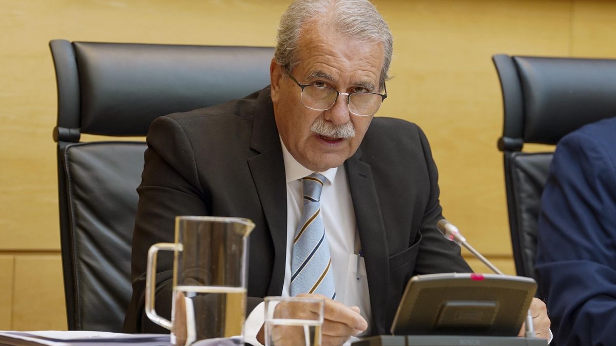 El presidente del Consejo Consultivo de Castilla y León, Agustín S. Vega, informa este lunes en las Cortes de la Memoria su institución correspondiente al ejercicio 2024.