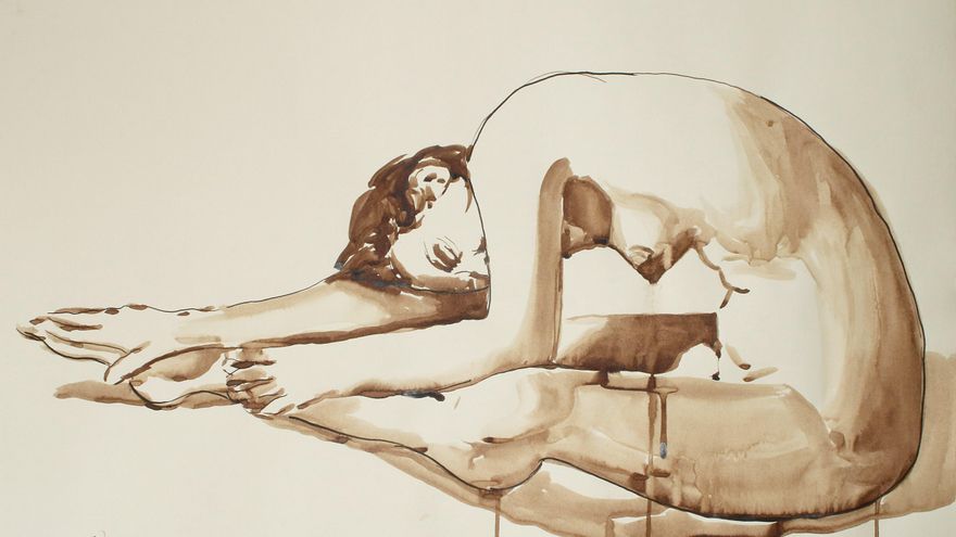 Manolo Pardo practicando el desnudo con nogalina