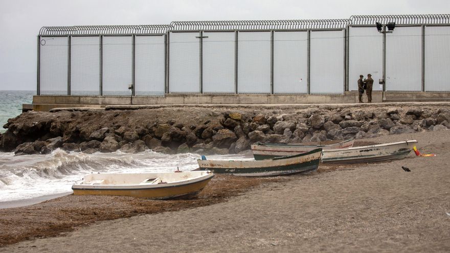 117 personas migrantes rescatadas al entrar a nado en Ceuta mientras su presidente pide un “mando único”