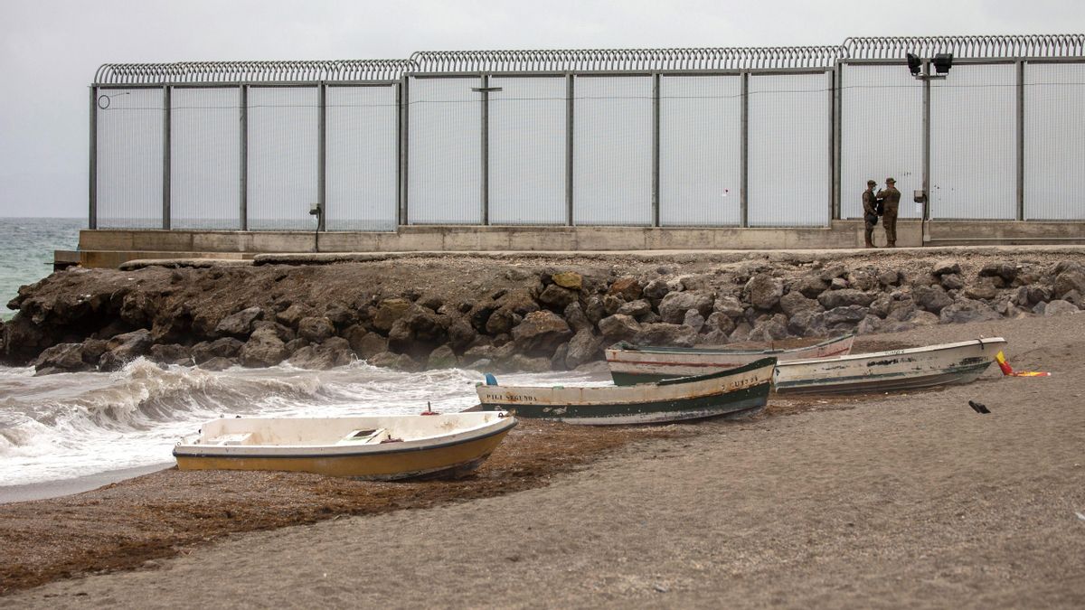 117 personas migrantes rescatadas al entrar a nado en Ceuta mientras su presidente pide un “mando único”