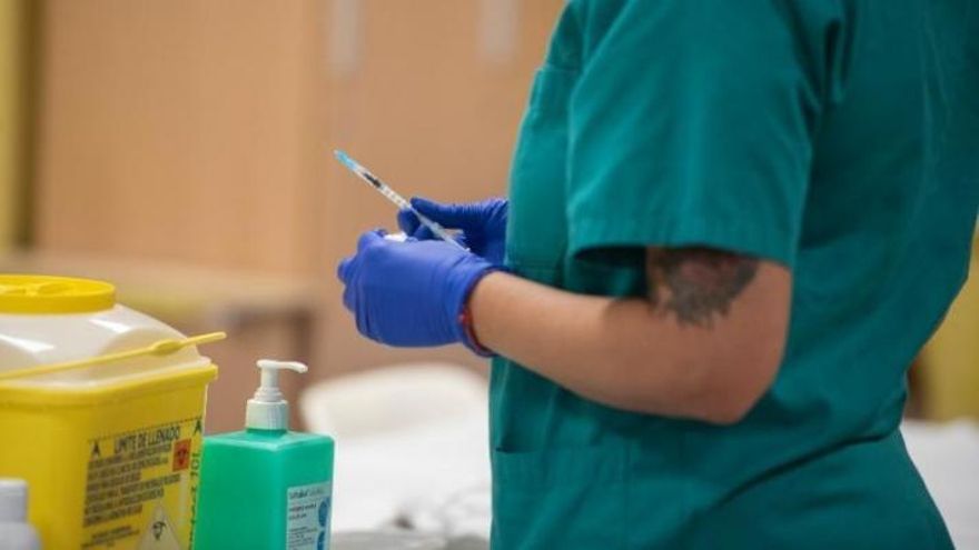 La tercera dosis contra el covid llega a las residencias