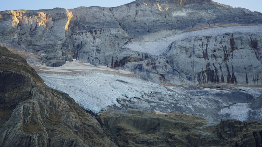 Vista frontal del glaciar de Monte Perdido