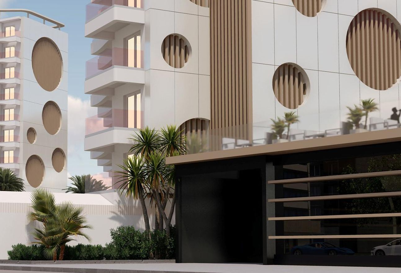 El hotel Ambassador de Benidorm, en el que se está llevando a cabo una inversión de 12 millones de euros.