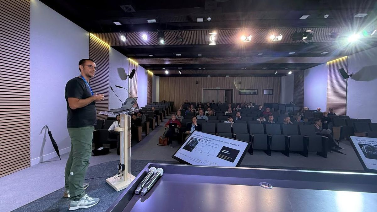 Presentación del proyecto del Gran Telescopio Canarias para detectar degradaciones históricas del sistema de seguimiento del GTC mediante técnicas estadísticas de aprendizaje automático y de inteligencia artificial.