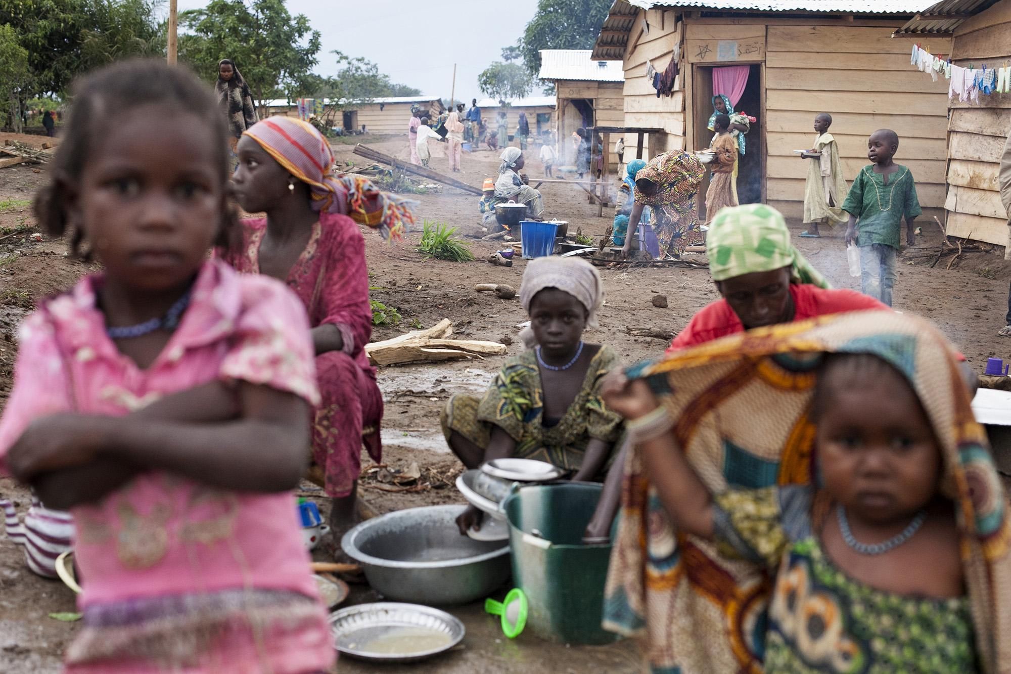 En el campo de refugiados de Adf, a las afueras de Garoua Boulai viven alrededor de 700 personas. El campo fue financiado gracias al dinero que recogieron un grupo de asociaciones musulmanas y humanitarias locales de todo Camerún./Albert Masias