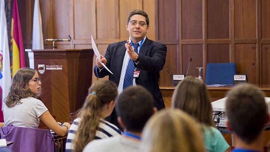 El historial ultra del nuevo vicerrector de la Complutense: "Un católico debe desobedecer leyes contrarias a la ley natural"