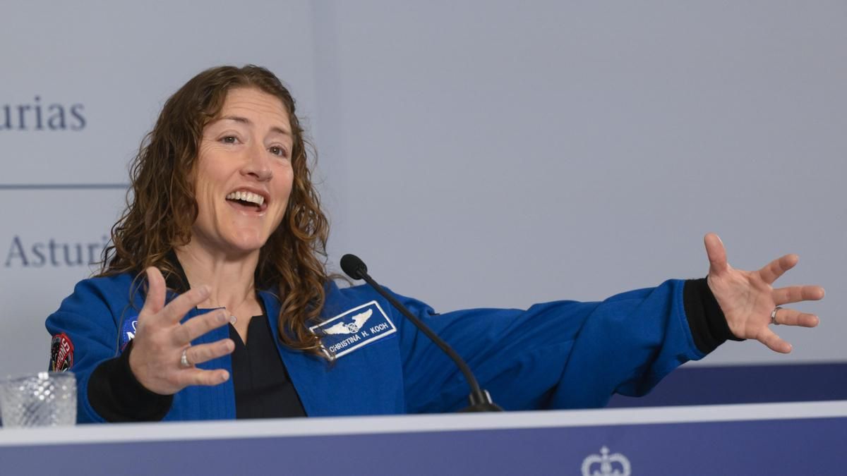La astronauta Koch apuesta por utilizar la Luna para explorar la existencia de vida en el universo