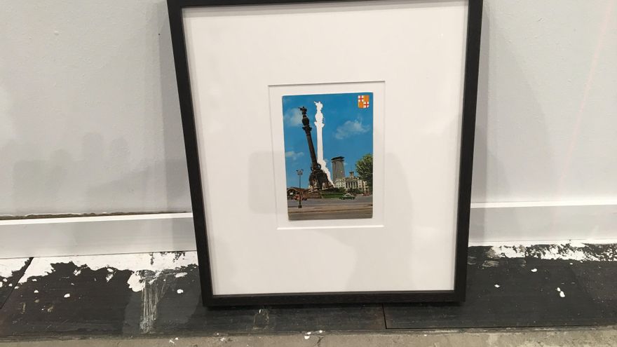 La obra de Eugenio Merino durante su instalación en ARCO