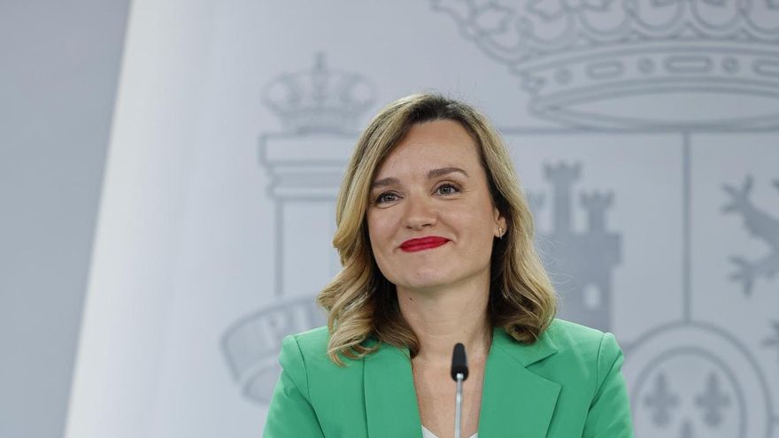 La portavoz del Gobierno y ministra de Educación, Formación Profesional y Deportes, Pilar Alegría, durante la rueda de prensa posterior al Consejo de Gobierno este martes en el complejo del Palacio de la Moncloa.
