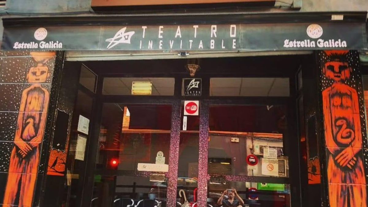 Puerta de entrada del Teatro Inevitable