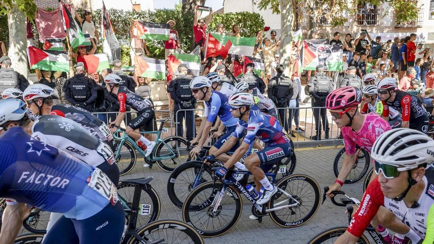 El equipo ciclista de Israel que compitió en La Vuelta pierde a Premier Tech como patrocinador: "Resulta insostenible"