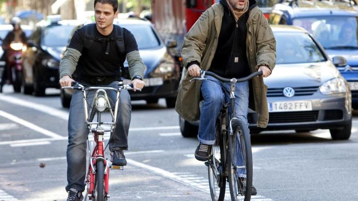 Barcelona prohibirá a las bicis circular por la acera a partir de 2019