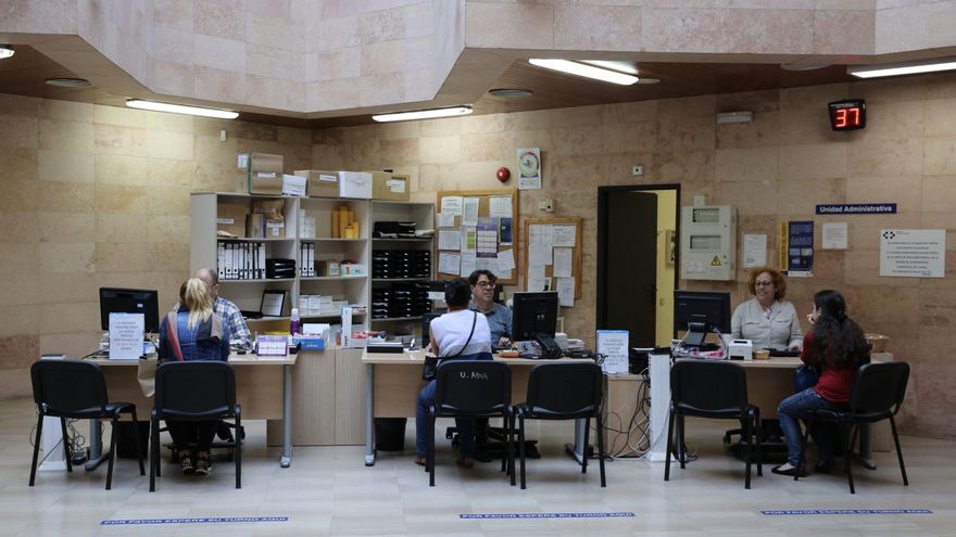 Recelos en la sanidad canaria por la idea de derivar consultas a la privada: “Ya hay saturación en las clínicas concertadas”