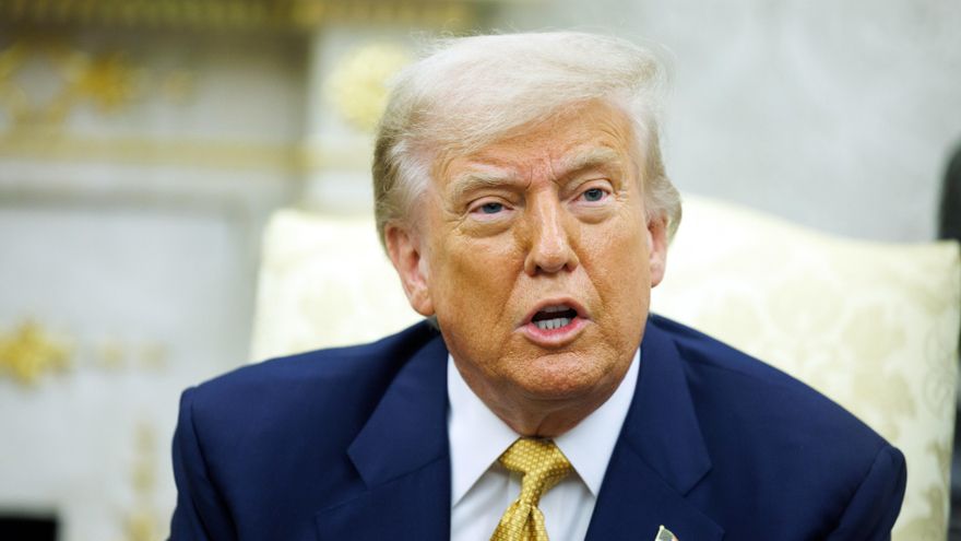 Trump ve "improbable" un inminente despido de Powell en la Fed, pero no lo descarta