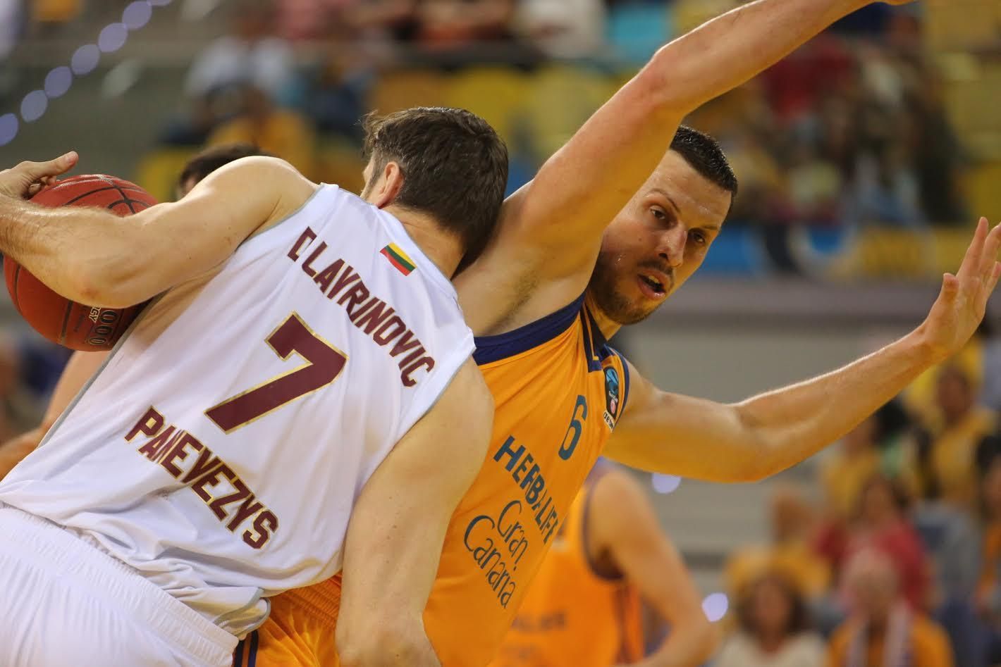 Partido de Eurocup entre el Gran Canaria y el Lietkabeli (ALEJANDRO RAMOS)