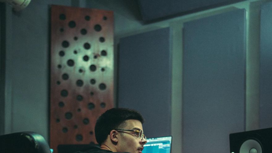 Pana YMB, el responsable de muchos de los éxitos musicales en Canarias