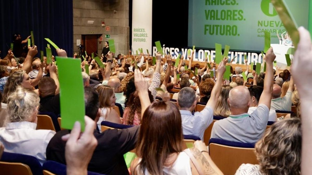 NC reivindica la identidad nacional y más autogobierno con motivo del Día de Canarias