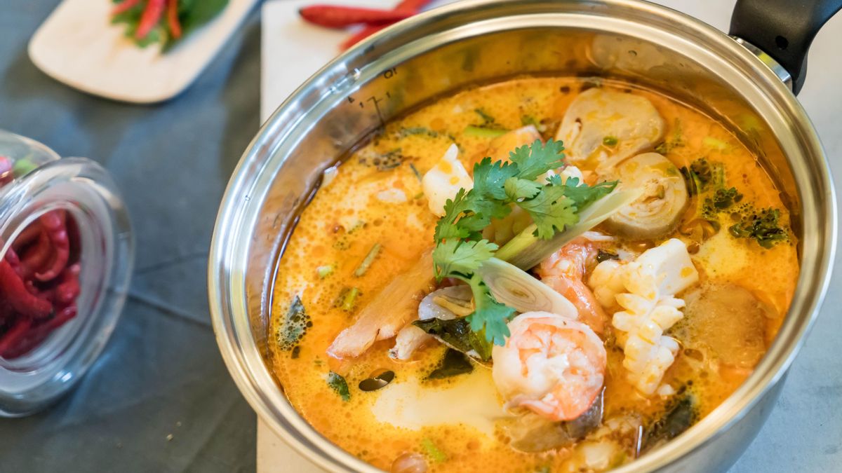 Sopa de pescado tradicional: la receta fácil de este plato clásico y reconfortante