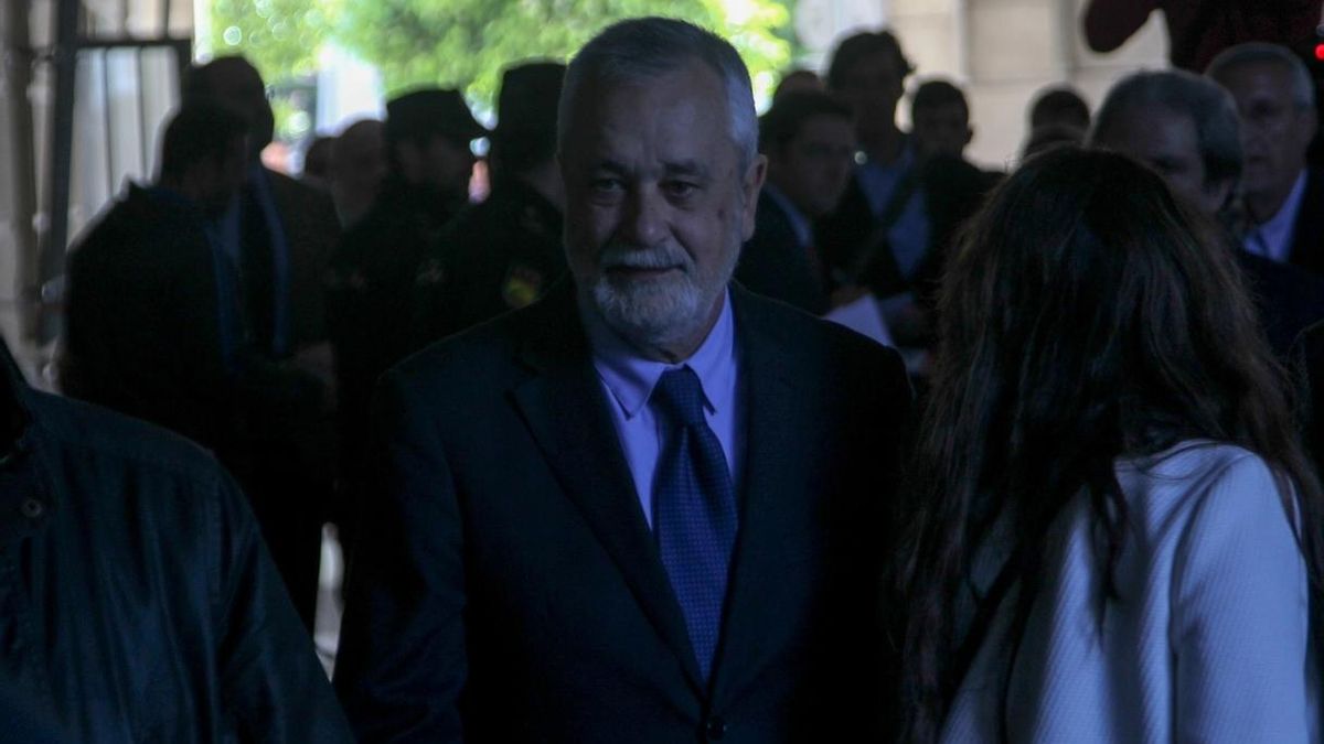 La Audiencia acepta la petición de Griñán y reclama el informe del Estado sobre las ayudas de los ERE