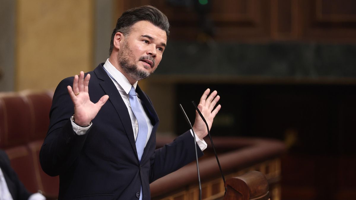 Rufián critica los casos contra Begoña Gómez y el fiscal general: "¿Cómo llamamos a que Rajoy cargara los cuidados de su padre a los Presupuestos?"