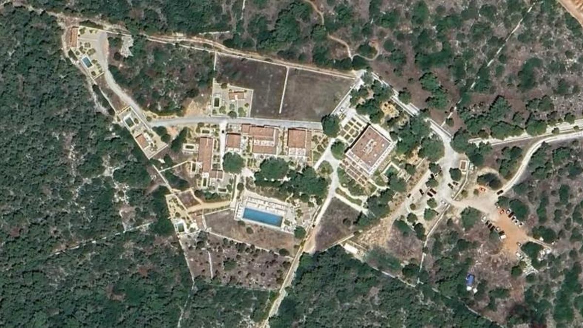 Las piscinas del hotel Experimental Menorca