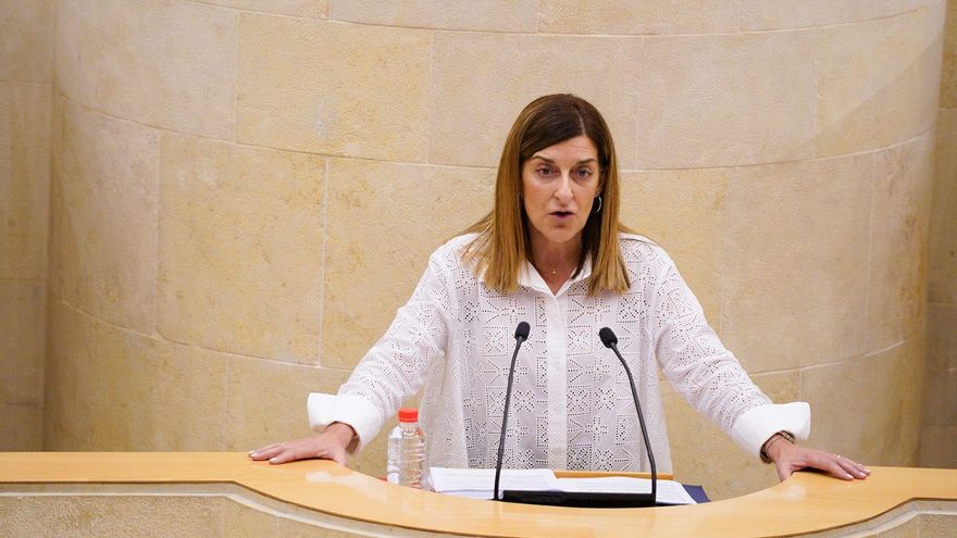 Buruaga presume de gestión "sin ideología" en su primer año enarbolando bajadas de impuestos y otras medidas de marcado sesgo
