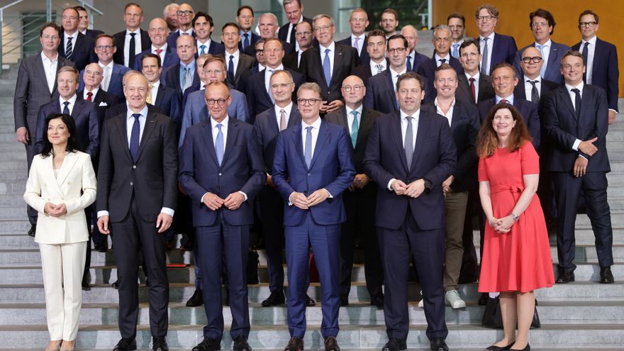 Merz celebra la iniciativa empresarial para invertir 631.000 millones en Alemania hasta 2028