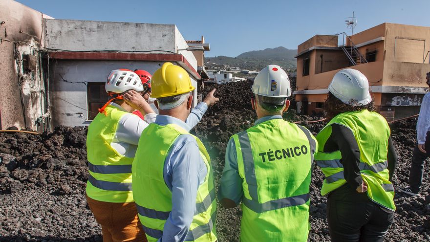 Visita al cruce de La Laguna con las vías de la costa.