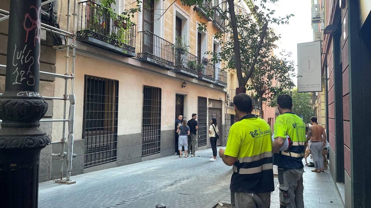 Los vecinos del edificio han sido desalojados de forma preventiva