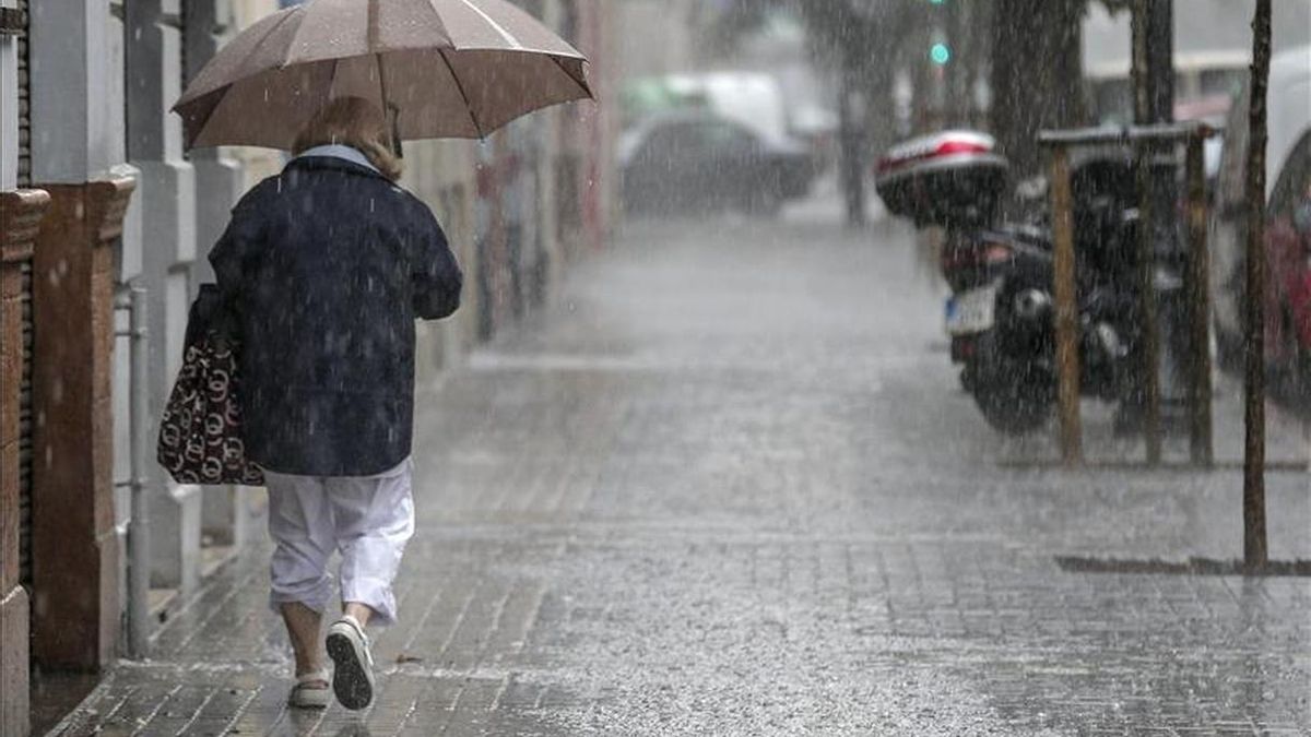 Aemet eleva a naranja la alerta por tormentas en partes de la Región de Murcia este jueves y viernes