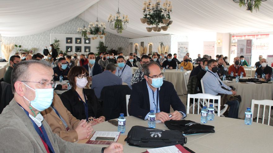 Los enólogos de la región coinciden en la necesidad de la profesionalización para poner en valor el mundo del vino