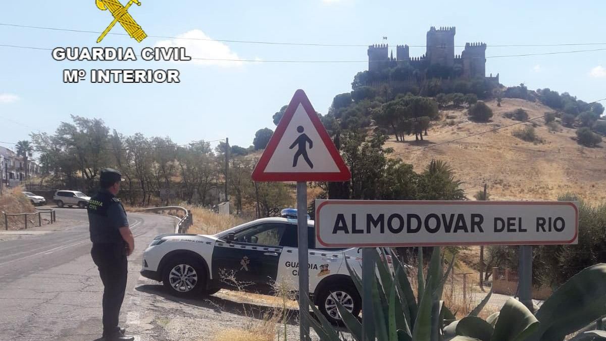 Detenida una empleada de un negocio por robar 7.000 euros escondidos en un bote de harina