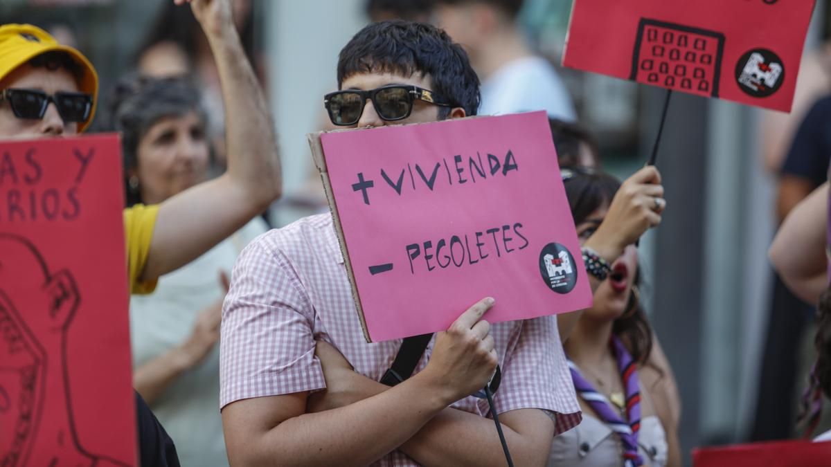 Concentración por la vivienda en Córdoba