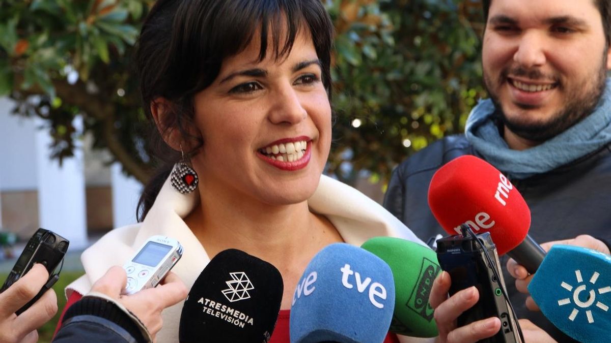 Teresa Rodríguez: PSOE espera que CDC y PNV "se coman el marrón" de investir a Rajoy para "no plantear alternativa"