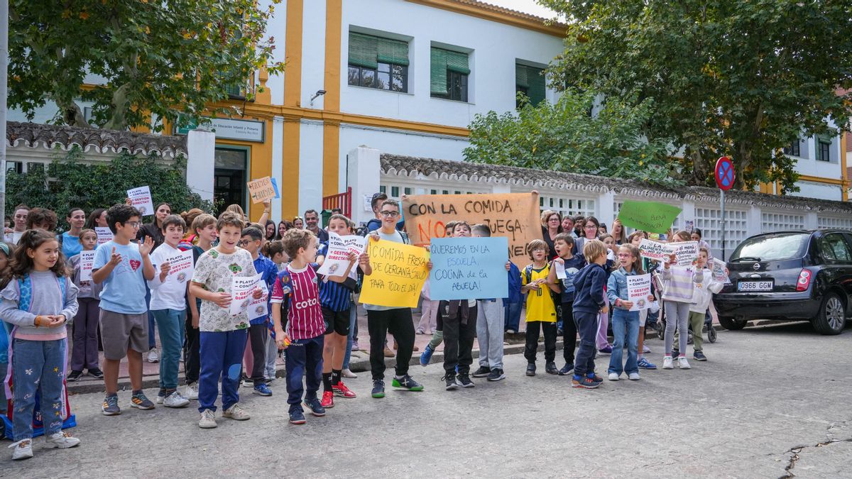 Protesta por el comedor en el Colegio Cronista Rey Díaz de Córdoba