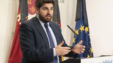 Presidente de Murcia cree que hay "alternativas" en la legislación ordinaria para controlar la movilidad
