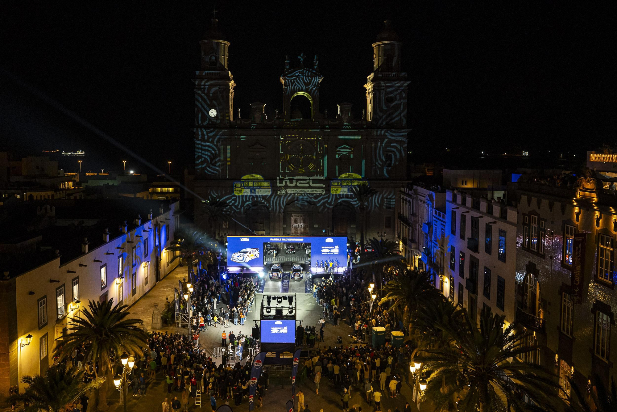 La Plaza de Santa Ana, en el inicio del Rally.