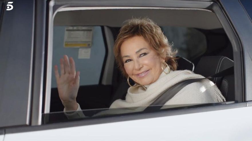 Mediaset felicita las fiestas con una promo con sus presentadores, Papá Noel y los Reyes Magos