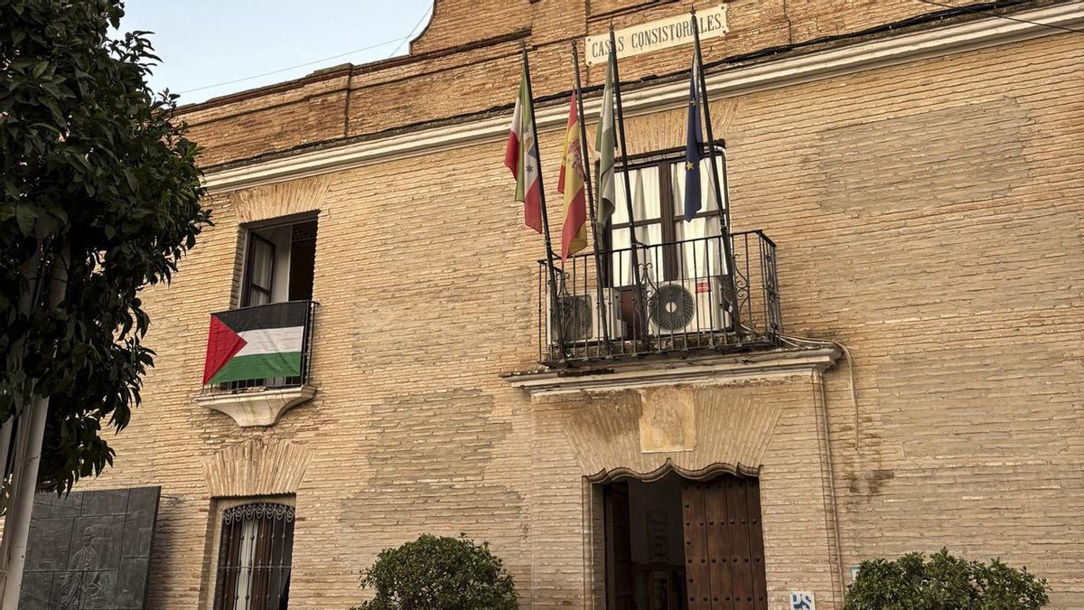 Ayuntamiento de Fuente Palmera coloca la bandera de Palestina