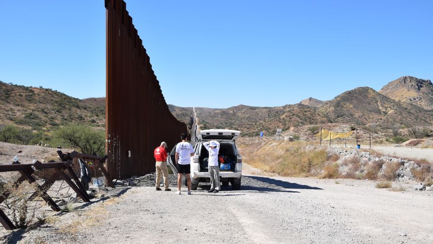 Biden ha expulsado a más migrantes que Trump: “Cortan los cordones de los zapatos a los niños para que no huyan”
