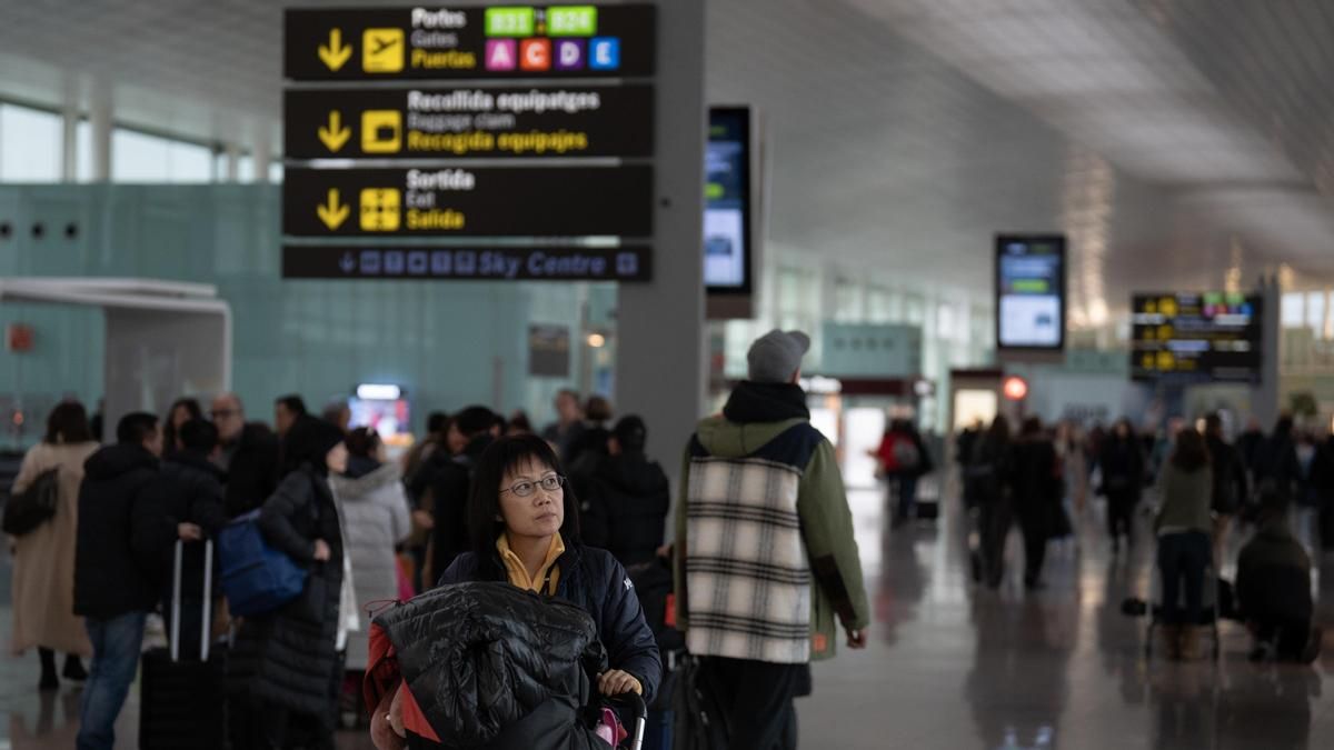 Una incidencia eléctrica en la torre de control del aeropuerto de El Prat provoca retrasos en decenas de vuelos