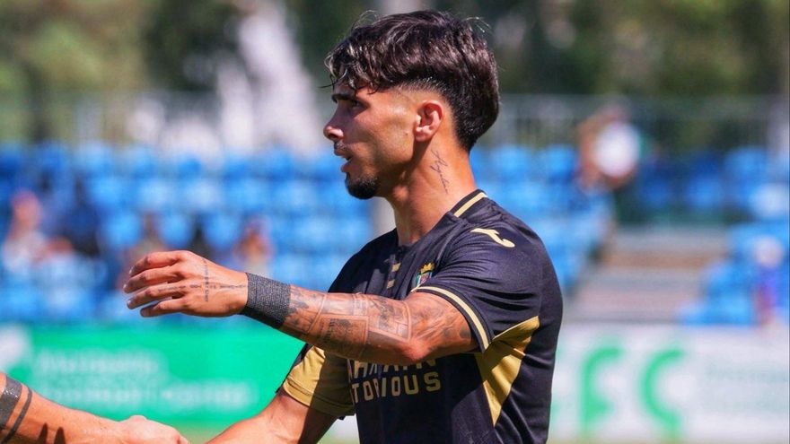 Kevin Medina, en el partido ante el Almería