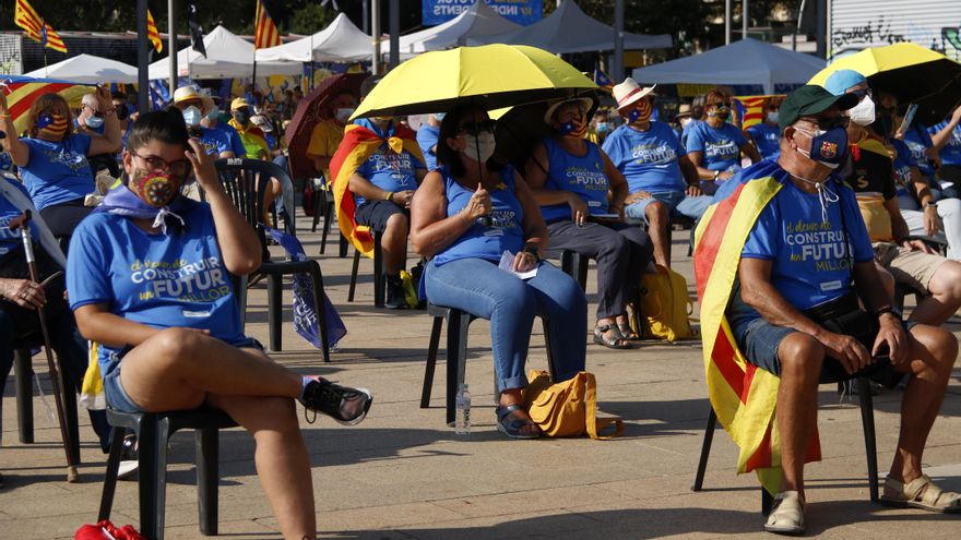 Concentrados en la plaza Letamendi