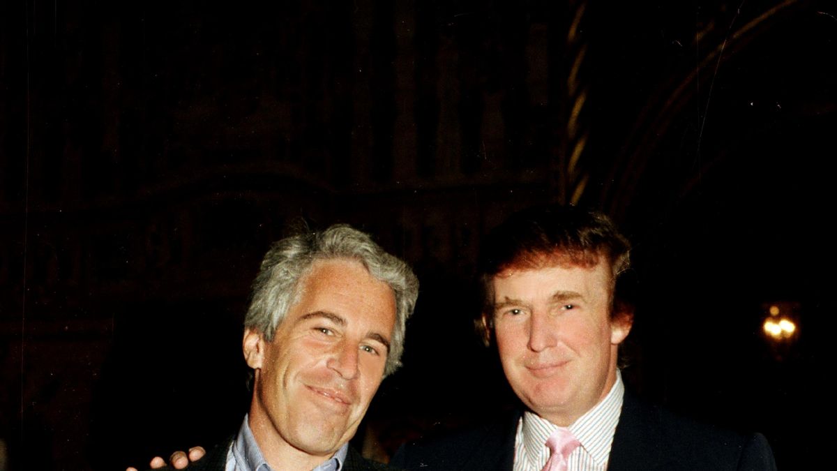 Jeffrey Epstein (izquierda) y  Donald Trump, en Mar-a-Lago, Palm Beach, Florida, en 1997.