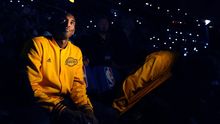 Kobe Bryant, durante su último partido con Los Angeles Lakers en el Staples Center. (Wally Skalij/Los Angeles Times)