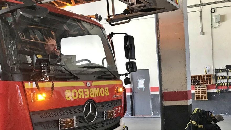 Un camión de Bomberos de la Comunidad de Madrid, multado por exceso de humo en la carretera