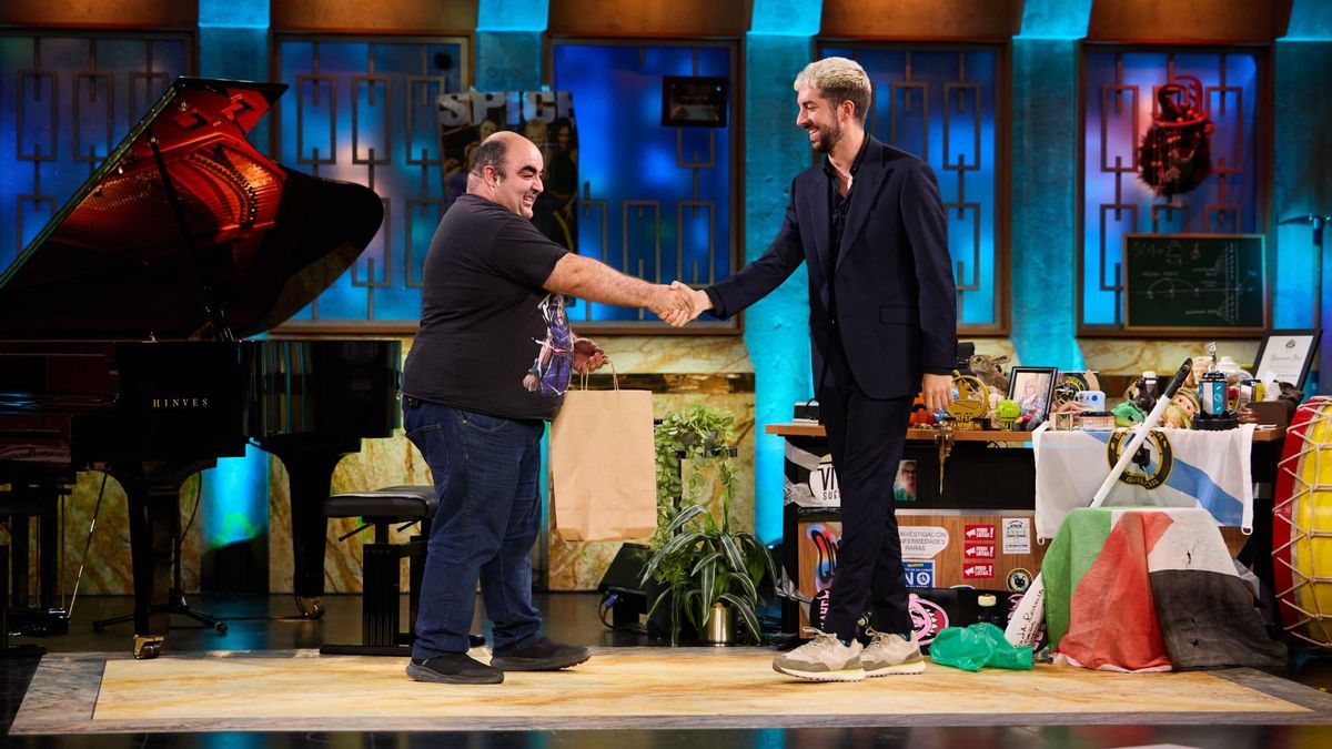 Custodio Pérez, el escritor que pasó de varear olivos a ser estrella en La Revuelta de Broncano: "Intento asimilarlo"