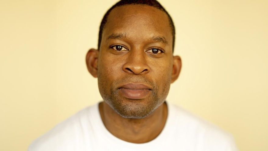 Dipo Faloyin, periodista nigeriano: "Occidente no recuerda que los países africanos se crearon para fallar"