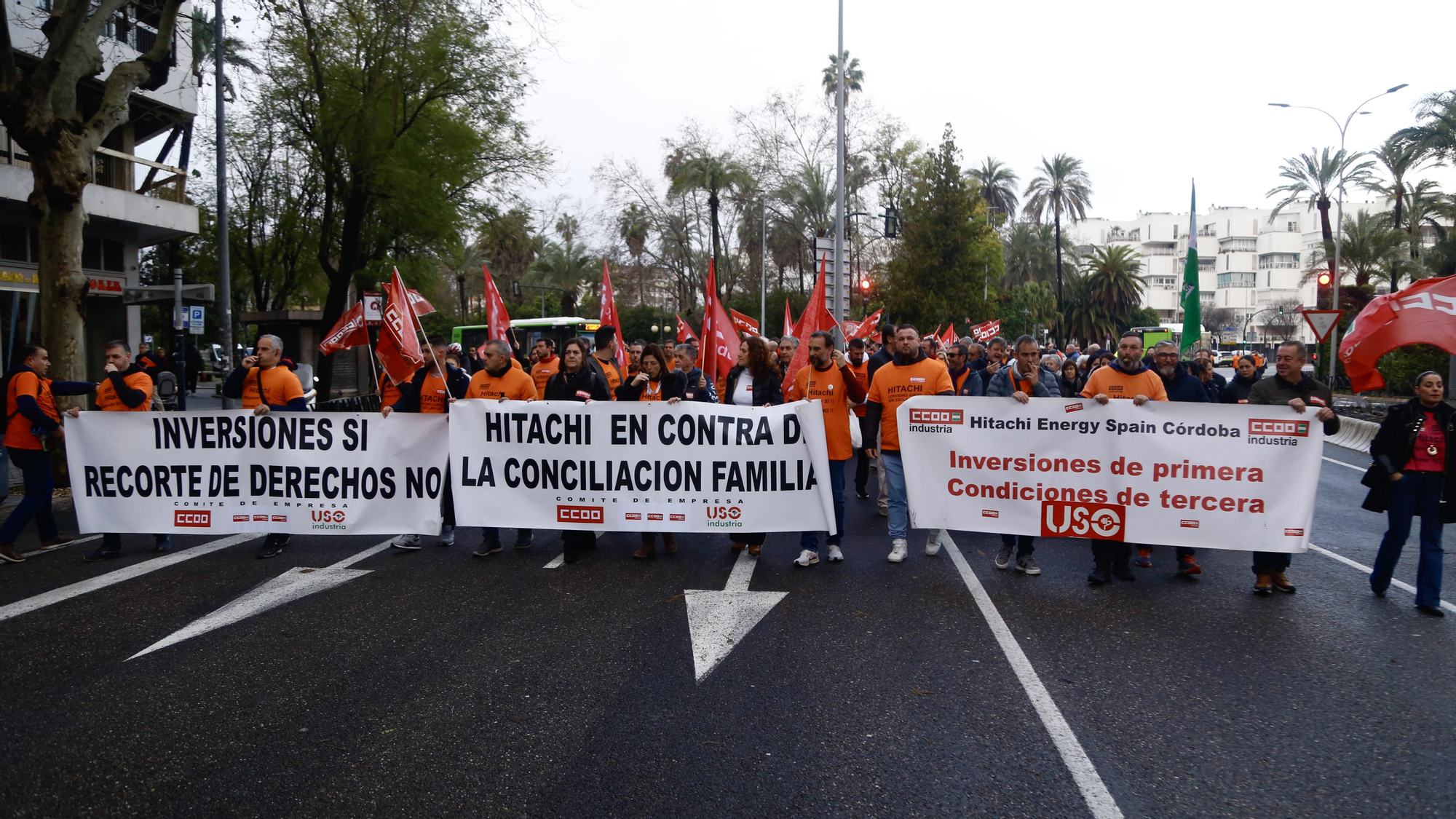 Manifestación de los trabajadores de Hitachi Energy, por la negociación del convenio colectivo